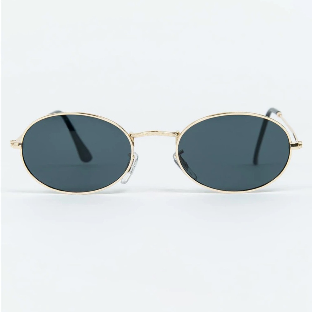 NWT Princess Polly Frankie Oval Sunglasses